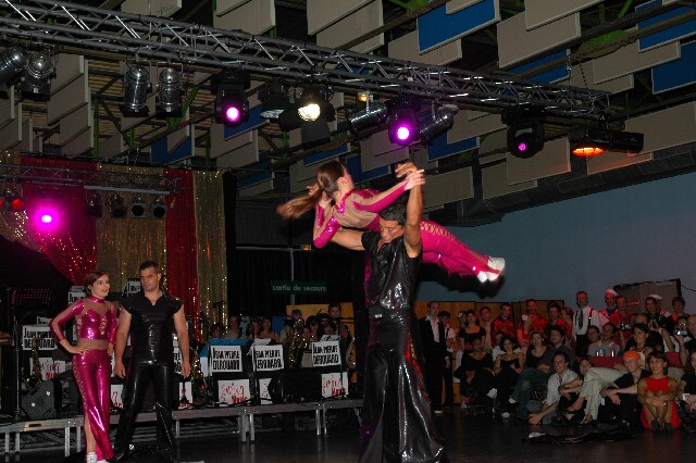 min 2005 11 12 fous swing 186